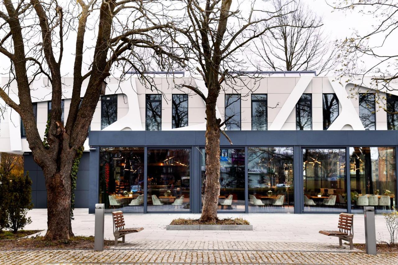 Hotel Artisan Park Kostrzyn nad Odra Luaran gambar